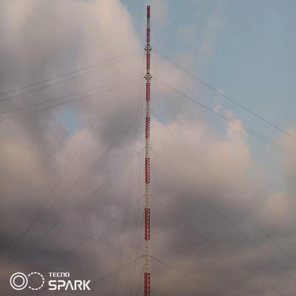 HDG Guyed Mast Antenna Tower for Telecom Solutions HDG Guyed Mast Antenna Tower for Telecom Solutions