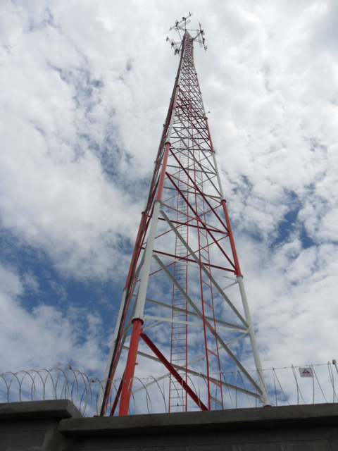 Reliable Telecom Cell Tower Kit: Telescopic Mast & 5g Antenna